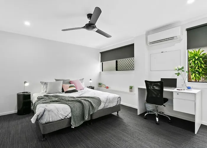 Redhill Cairns Living - Martyn St Hostel